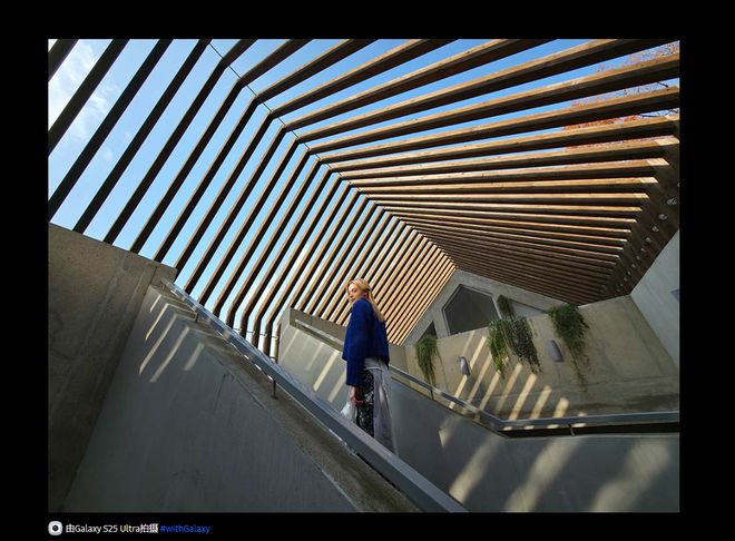 夜拍封神！三星Galaxy S25 Ultra手机双重降噪路灯人像美到窒息(图3)